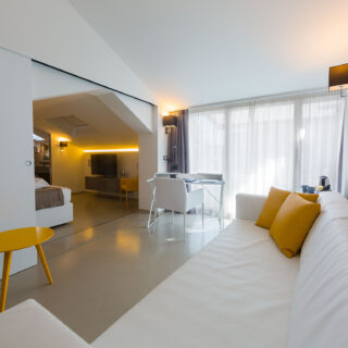 Divano e scrivania Attico suite