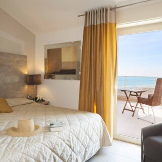 Camera matrimoniale luminosa