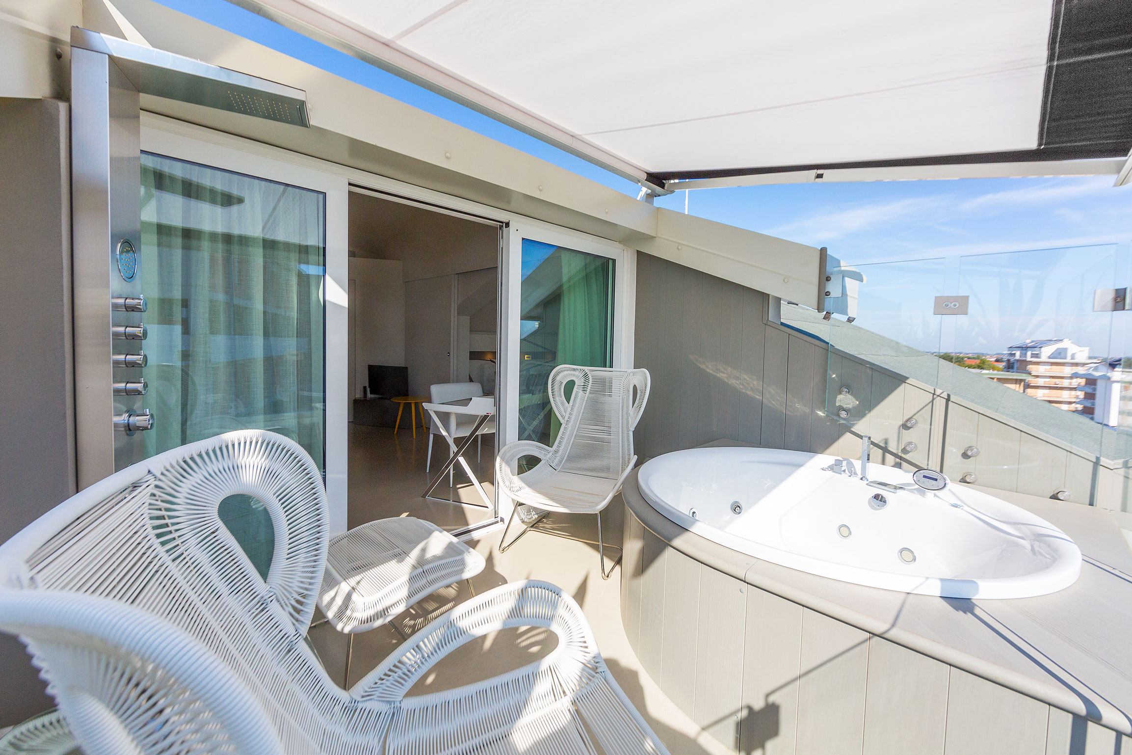 attico suite con jacuzzi
